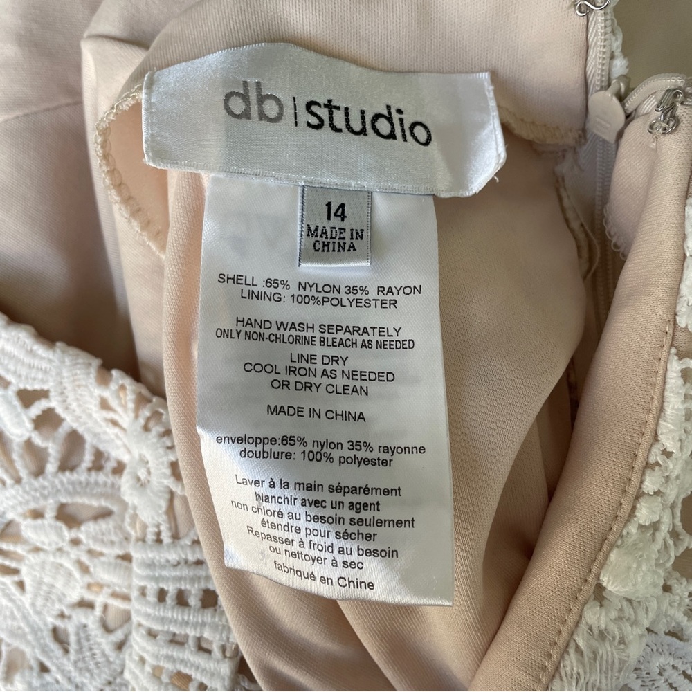 Lace DB Studio dress - Picture 7 of 8